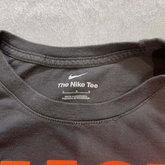 Adult Nike Tee - Picture 3 of 4